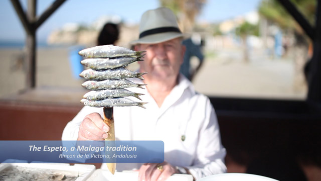 ▷ Enjoying authentic sardines in Malaga - El Espeto